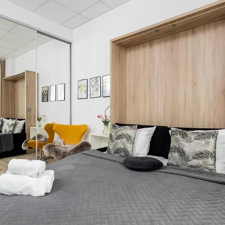 Ale Jerozolimskie Apartahotel Varsovia