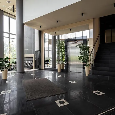 Ale Jerozolimskie 4*