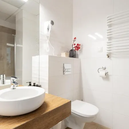 Apart Otel Ale Jerozolimskie