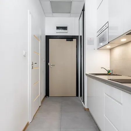 Ale Jerozolimskie 4*